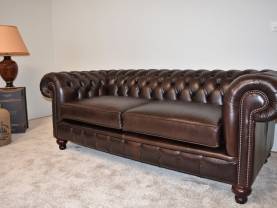 Chesterfield Raleigh 3er-Sofa in Leder Old English Smoke