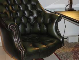 Direktoren Drehstuhl in Antique Green