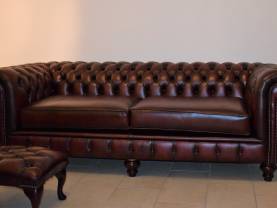 Chesterfield Raleigh 3er-Sofa mit Ext. in Antique Red